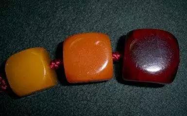 蜜蜡的造假手段,各种造假蜜蜡都会暴露出真身