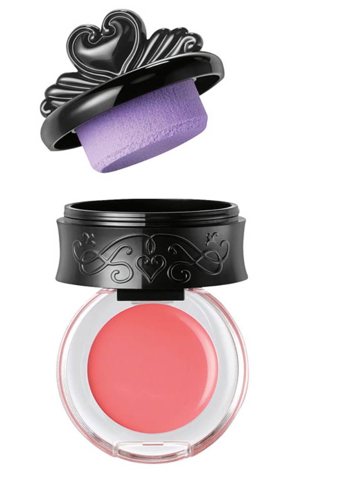 粉底们的《奶酪陷阱》：奶冻、微光、慕丝粉饼，谁还能赢气垫粉底