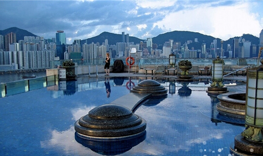 惊险高楼攀爬视频,最牛逼的楼顶花园