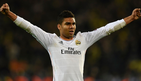 卡塞米罗走向莫德里奇,卡塞米罗转身皇马由守转攻