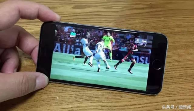 热爱足球的香港人，自己的百年球会都快保不住！