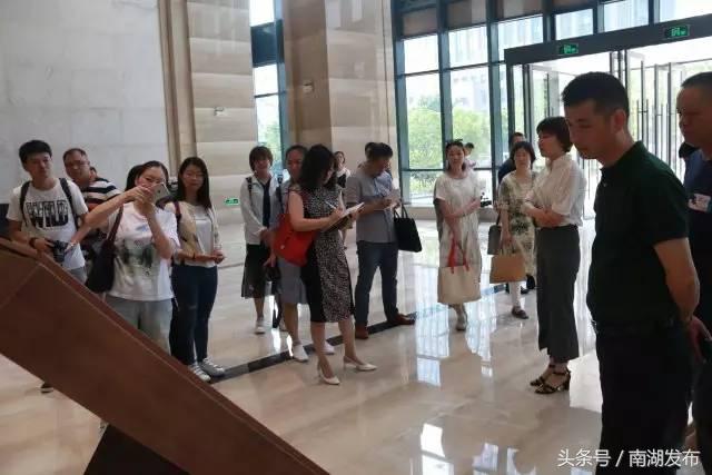 WHAT?!众多媒体新闻记者齐聚南湖新区，弄啥嘞
