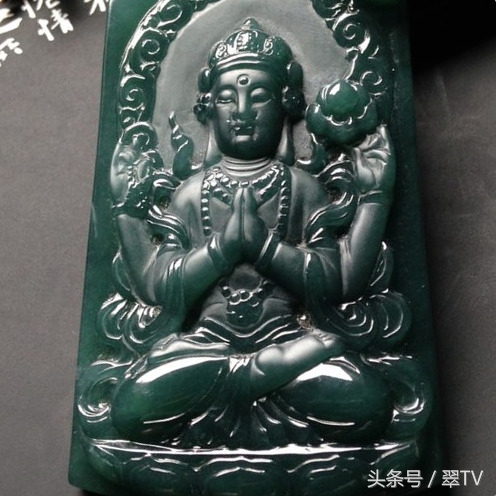 假如用珠宝翡翠来打游戏，卡牌：人头可以送，技能不能放