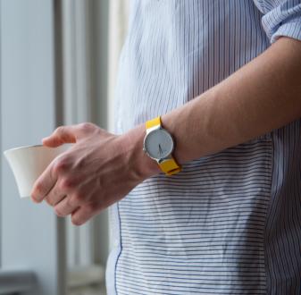 Bering签约体坛大咖安赛龙绅士亮相