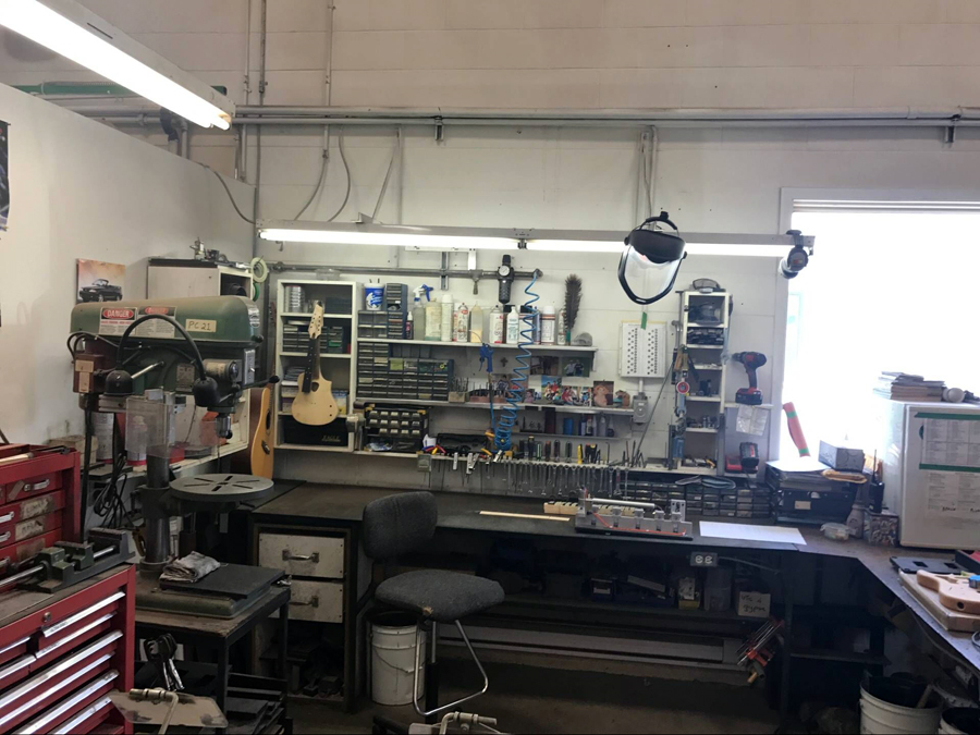 极速快报:弘力乐器2017加拿大Godin吉他工厂参观第一天