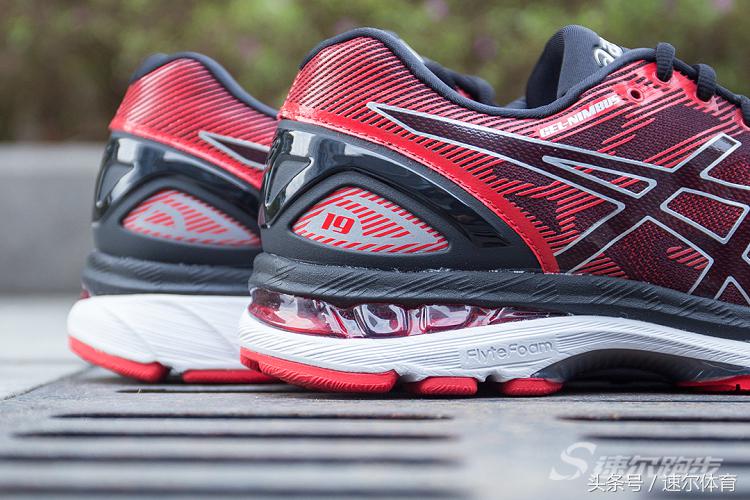 asics亚瑟士gel-nimbus23缓震跑鞋,asics亚瑟士gel-nimbus23黑武士
