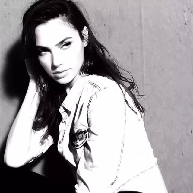 这位女神一登场，全世界宅男的审美都统一了