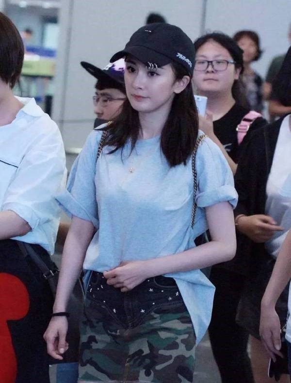 杨幂吴亦凡陈伟霆唐嫣等明星街拍最爱戴的棒球帽,竟来自这些潮牌,你知道几个?