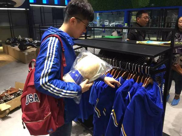 苏宁易购携手海信集团,苏宁易购战略合作方