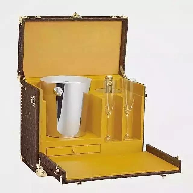 lv个性化定制产品是什么意思,lv个性化定制包包