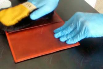 皮夹克发霉怎么洗掉霉斑,皮夹发霉怎么去除