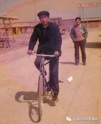 油田老照片,曾经有上万人居住的地方