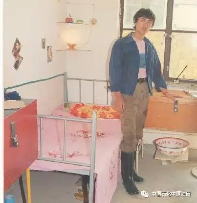 油田老照片,曾经有上万人居住的地方