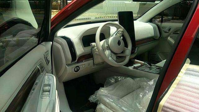 比亚迪车标变化史,比亚迪车内饰一言难尽