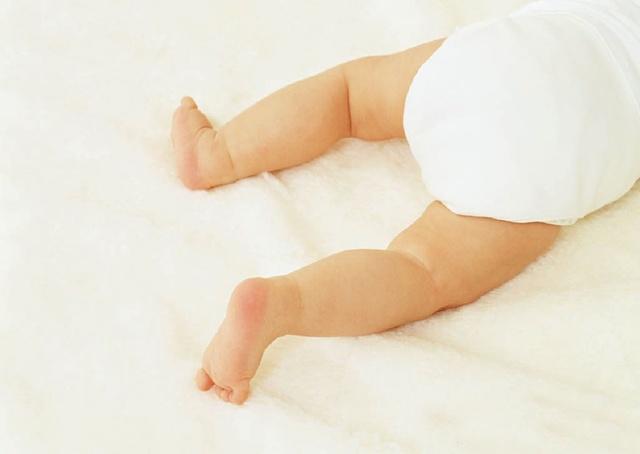 怎么给孩子戒掉夜间纸尿裤,如何轻松让孩子戒除晚上的尿布