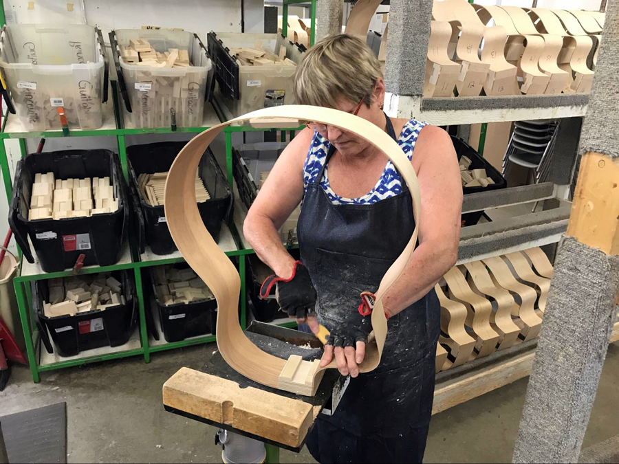 极速快报:弘力乐器2017加拿大Godin吉他工厂参观第一天