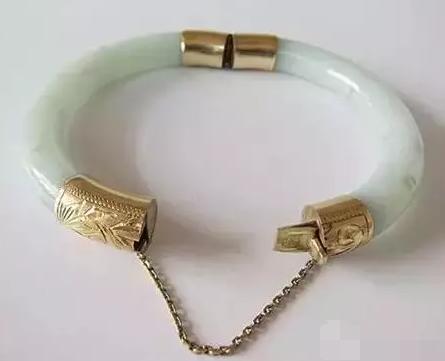 玉镯断了可以直接扔掉吗,玉镯断了可以改成什么