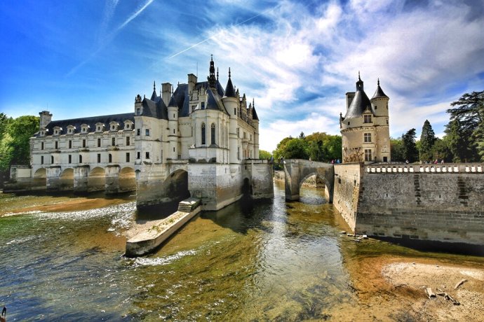 卢瓦尔河城堡简介,卢瓦尔河谷城堡位置在哪里