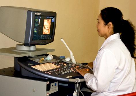 四维彩超怎么判断宝宝健康状况,胎宝宝不配合做四维彩超