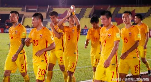 那些年球迷为国足流下的泪水,球迷看国足对阵越南时的心情