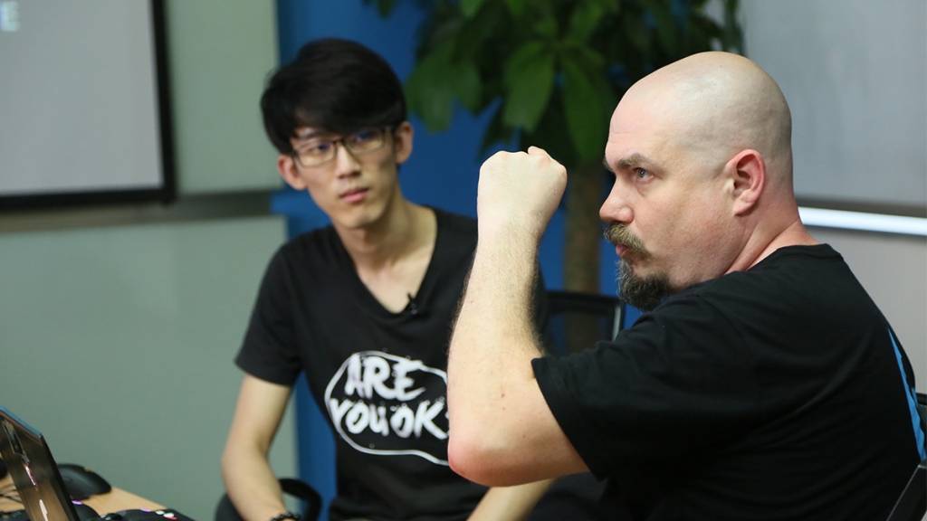 可边用边充电的无线充电的鼠标,罗技高端无线鼠标怎么使用