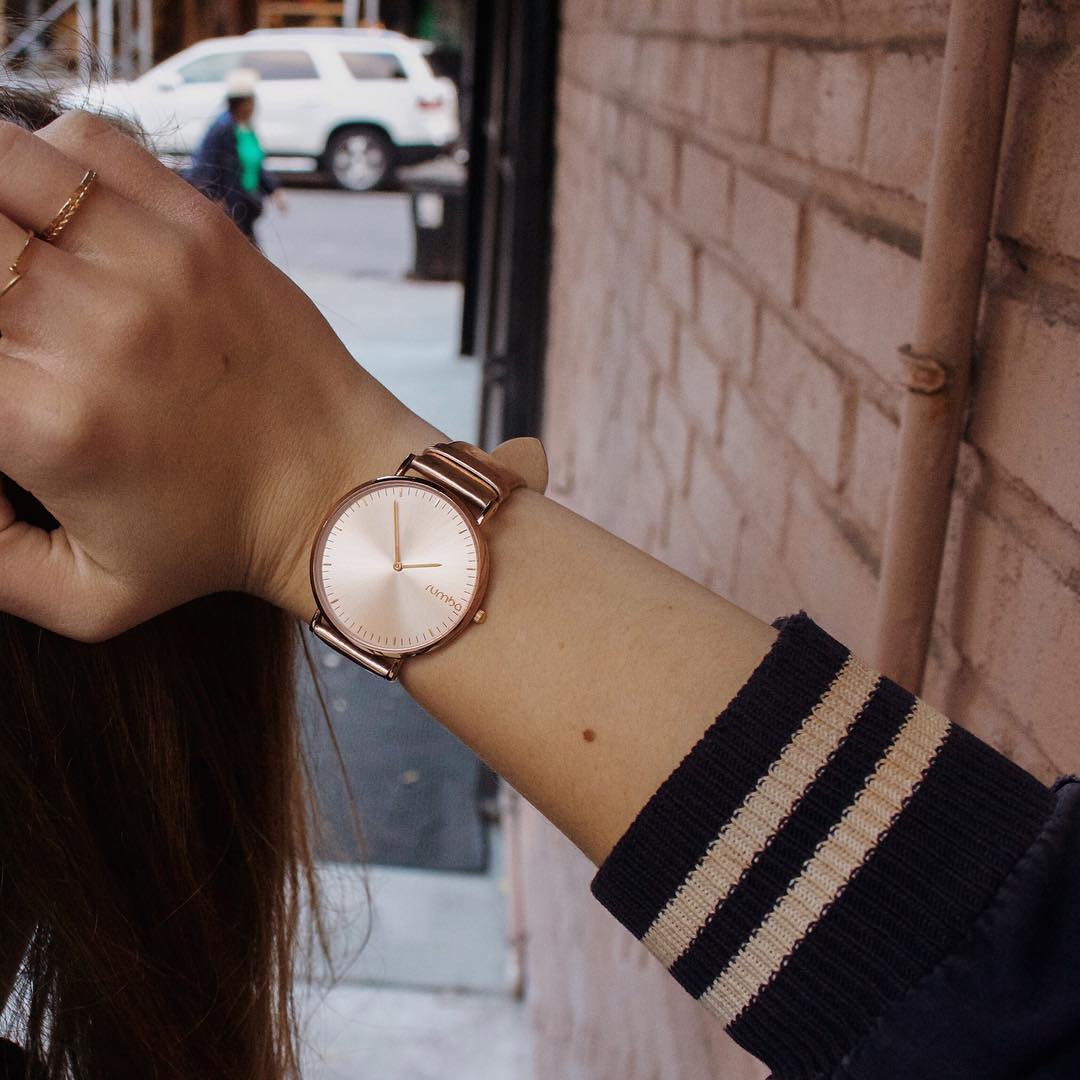 时尚手腕带,小众显瘦时尚轻奢时装