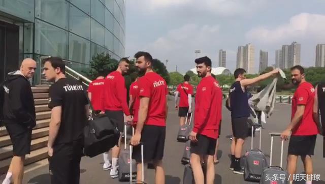 世界排球联赛男排现场直播,世界男排联赛昆山站