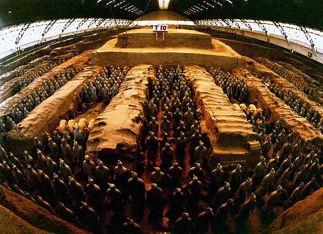 兵马俑2个诡异的细节,秦朝秦始皇陵兵马俑有何诡异之处