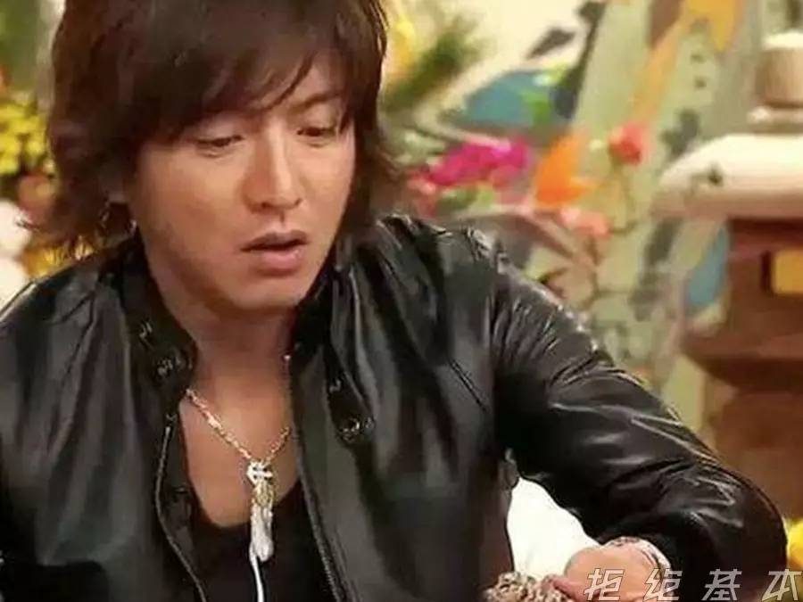 管他是羽毛还是叶子，一块银坨子凭什么比金还贵？