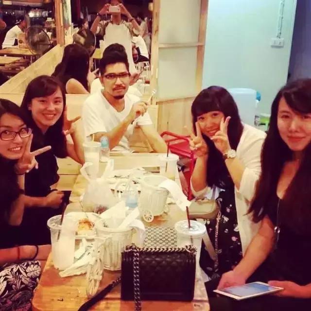 她不甘朝九晚五辞去工作，身处异乡竟有如此意外收获