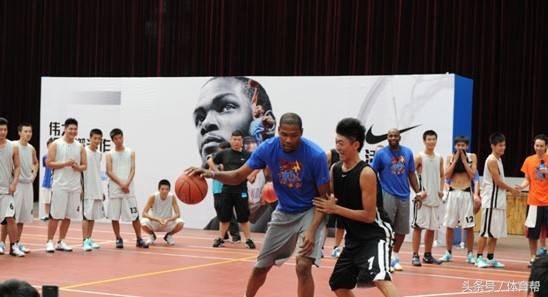 那些年被人强占的球场，看完之后寒了所有球迷的心！