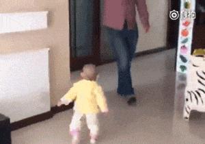 身体出现很多丘疹,你老婆后背上有颗痣