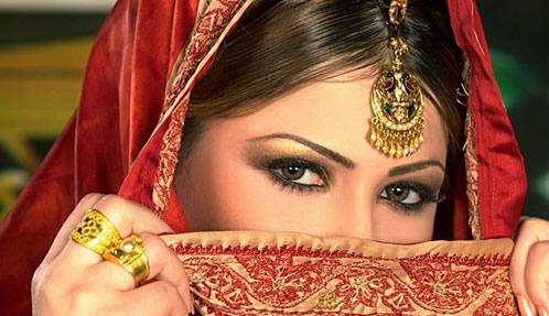 中国买苏-35一架8300万美元,卡塔尔买F-15一架3亿美元,谁才真土豪?