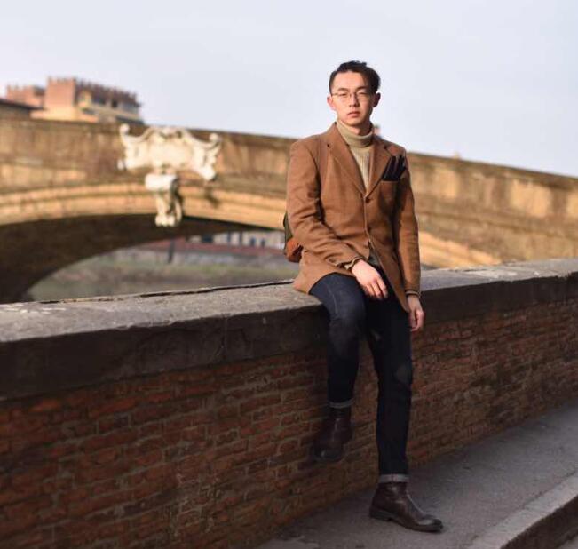 我们翻了几个精致成都人的包，发现他们竟然都有这个共同点！