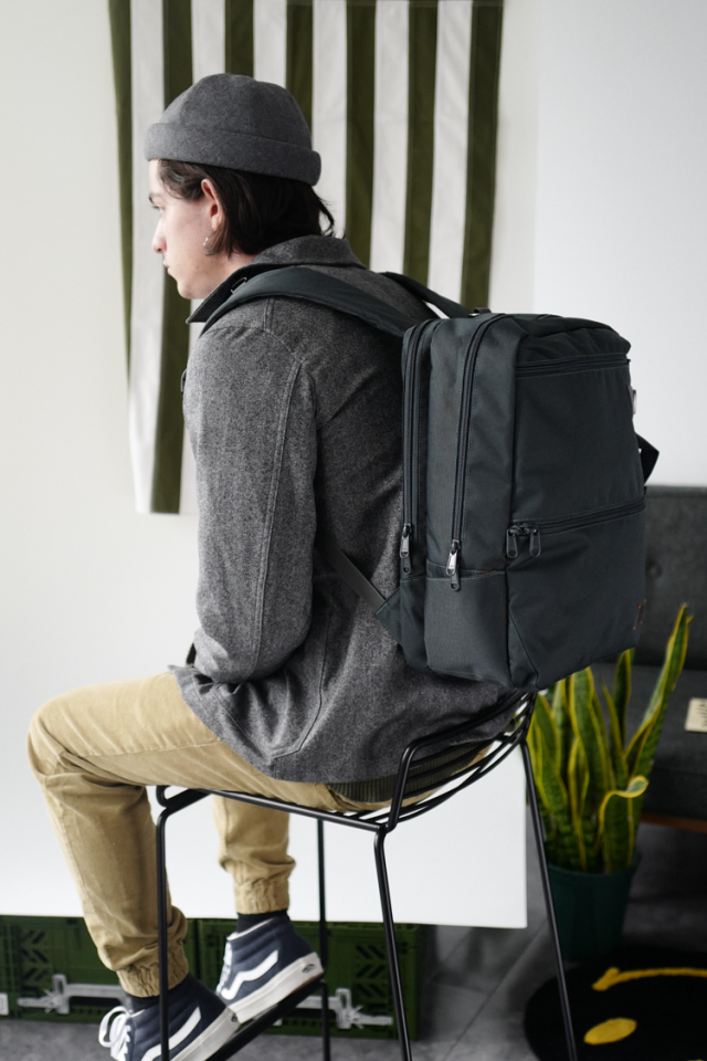 好看实用的电脑包推荐,性价比高的轻奢电脑包