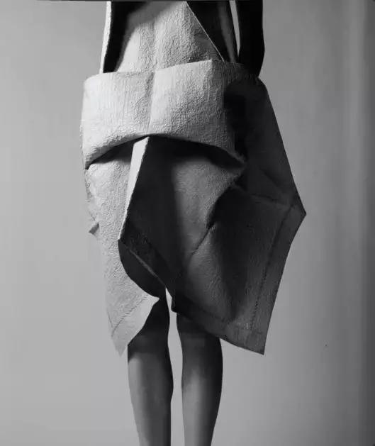 什么是三宅一生布料,三宅一生设计感