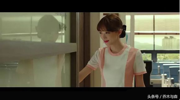 冰封的汉江慢慢融化，冰面之下的无头女尸浮出水面，连环杀人凶手