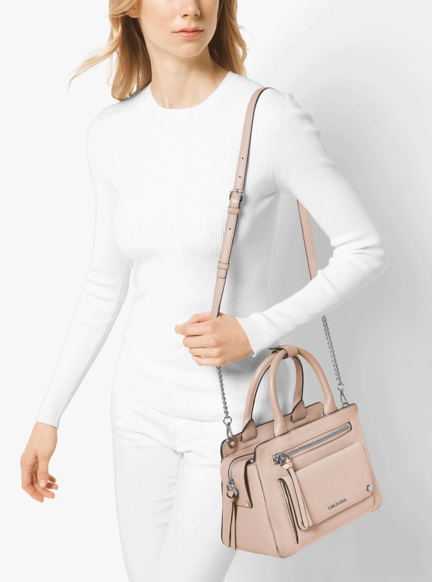 十大入门级轻奢女包千元下,20岁女生适合背什么品牌的包