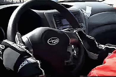 驾校不会教你的开车技巧,科目二握方向盘正确姿势