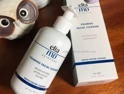 清洁皮肤毛孔里的黑头过后红红的,清理鼻子痘痘黑头