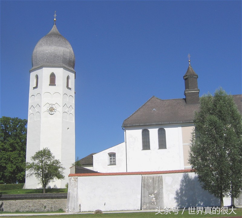 这两个岛有性别，一个是男人岛，一个是女人岛，如今却混了
