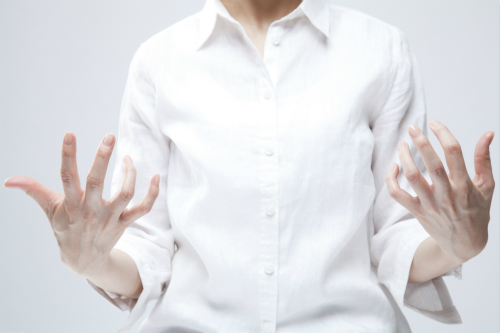 生气时脖子上青筋鼓起,生气为什么额头青筋爆出