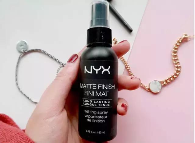 眼影要怎么画才不会掉,眼影总是选不对怎么办