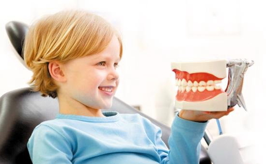 四岁宝宝里面两颗牙齿蛀虫了,三岁孩子牙齿蛀虫了怎么办