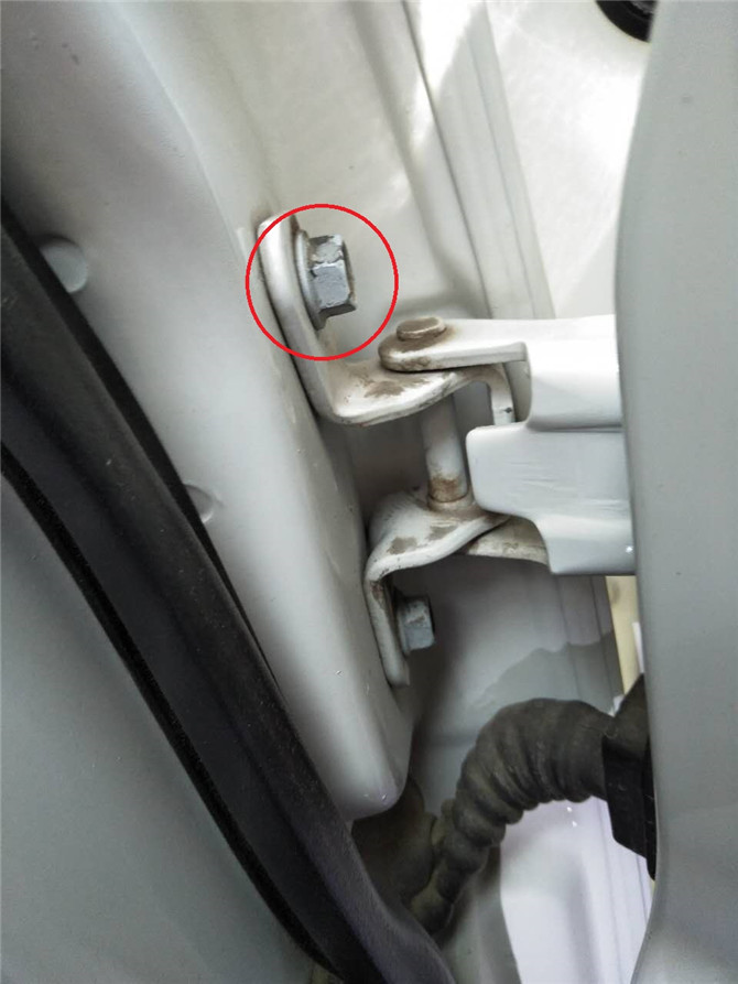 二手车交了定金发现是事故车,事故车定金不退12315可以投诉吗