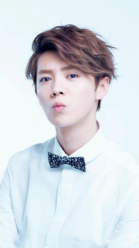 鹿晗勋章歌词壁纸图片,鹿晗照片锁屏壁纸卸妆