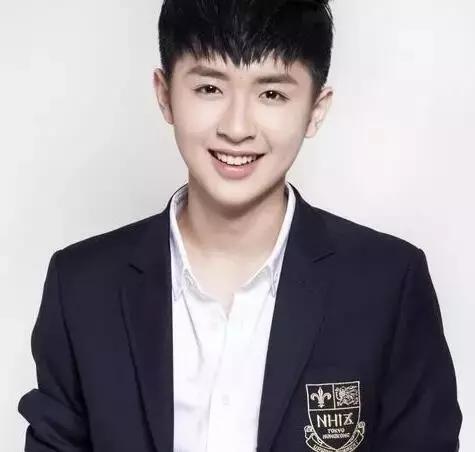 哪些明星在深圳读中学,哪个明星高中是在深圳读书的