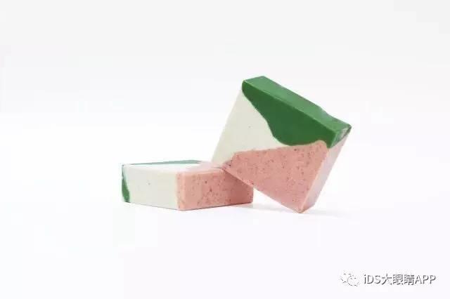 大痘痘冒血怎么处理,大红痘脓包痘怎么治