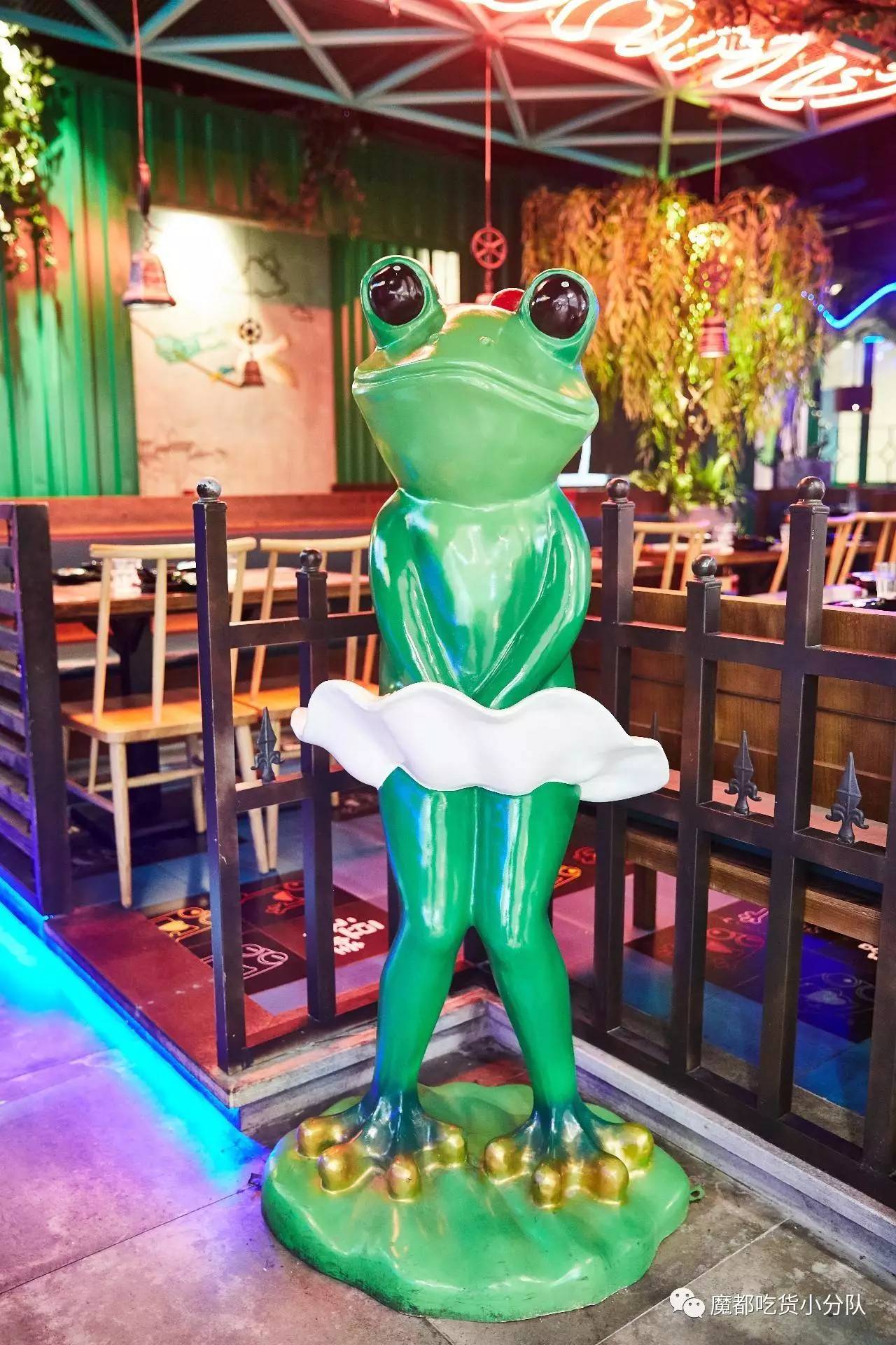 美蛙鱼头有多好吃,美蛙鱼头火锅怎么吃