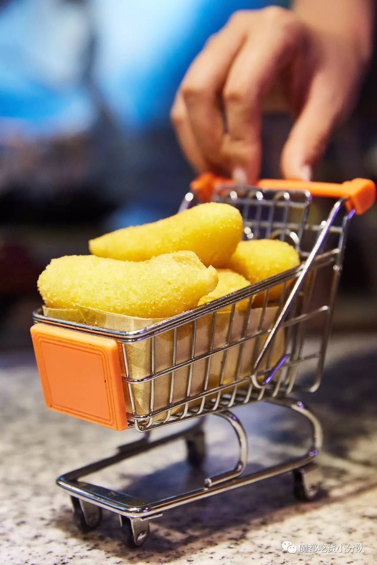 美蛙鱼头有多好吃,美蛙鱼头火锅怎么吃